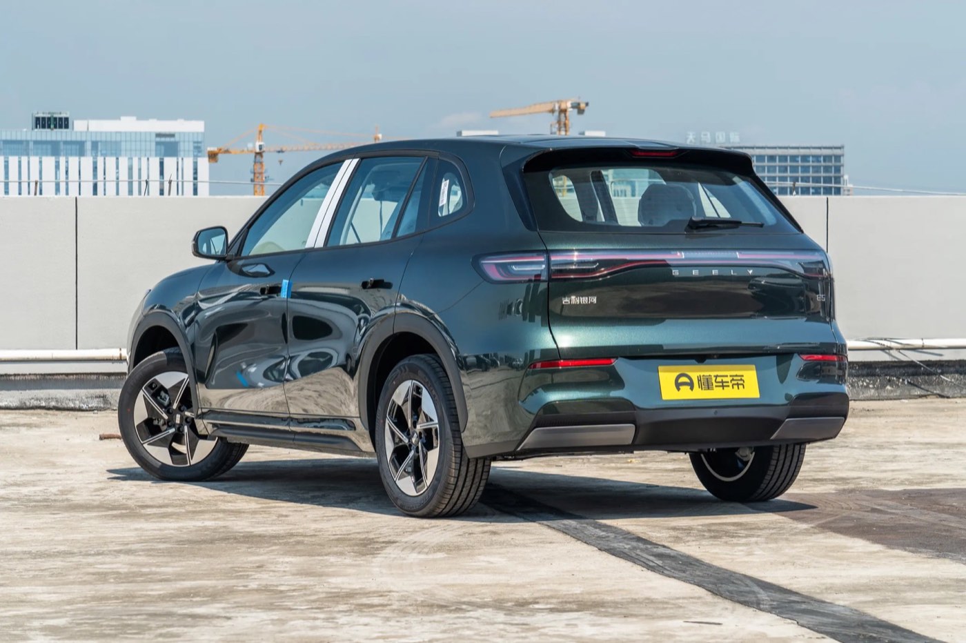 Geely Galaxy E5 EV (610 км) миниатюра 3