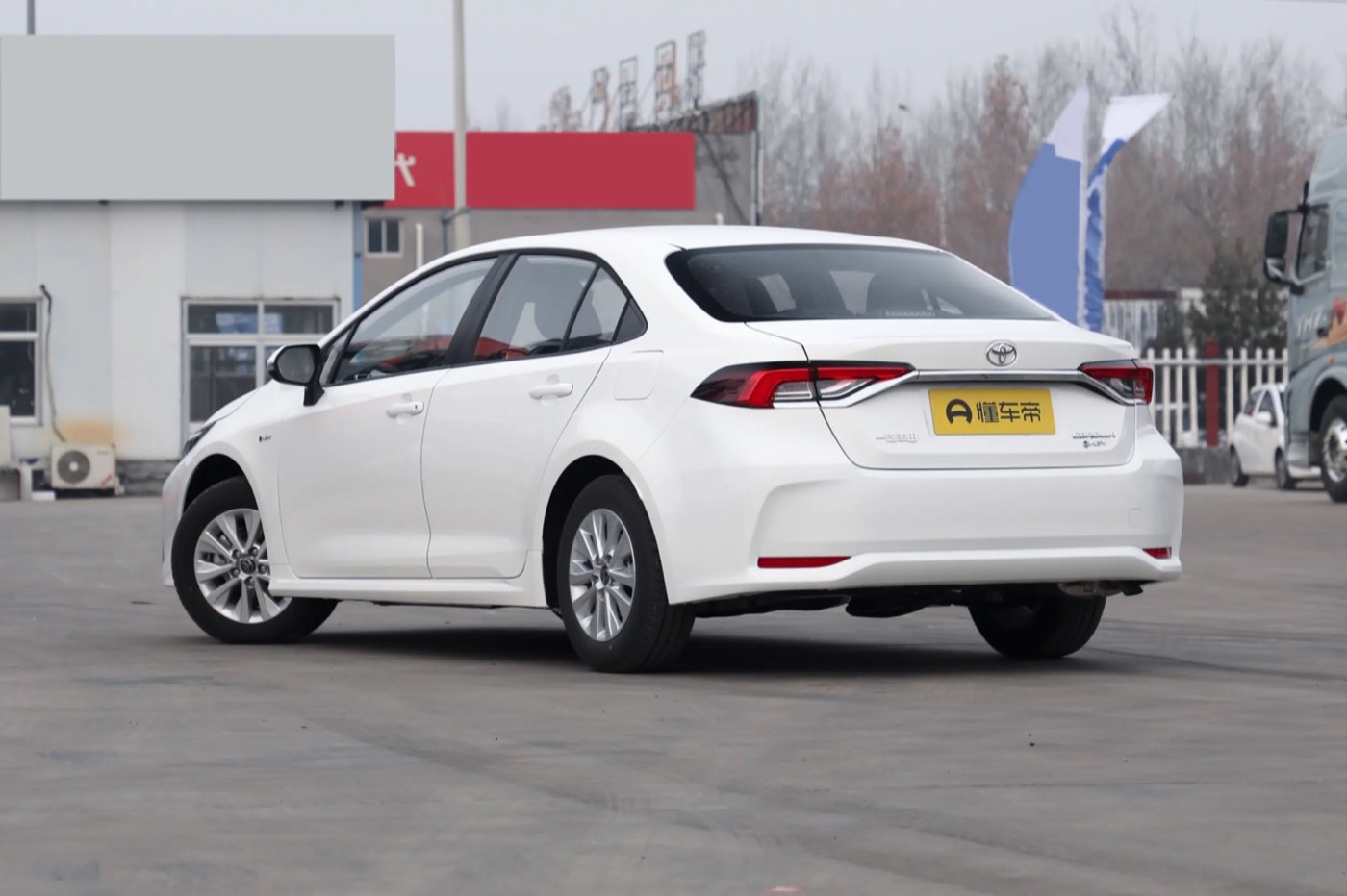 Toyota Corolla 2025 Hybrid 1.8 миниатюра 2